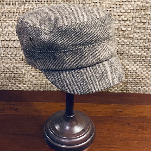 David and Young Accessories - Khaki Herringbone Tweed Fiddler Hat D&Y OSFM